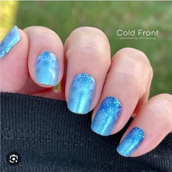 Color Street COLD FRONT Blue Snowflake Print Shimmer Ombré Winter Set - Picture 6 of 6